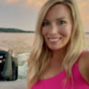 Meet your Posher, Adelle